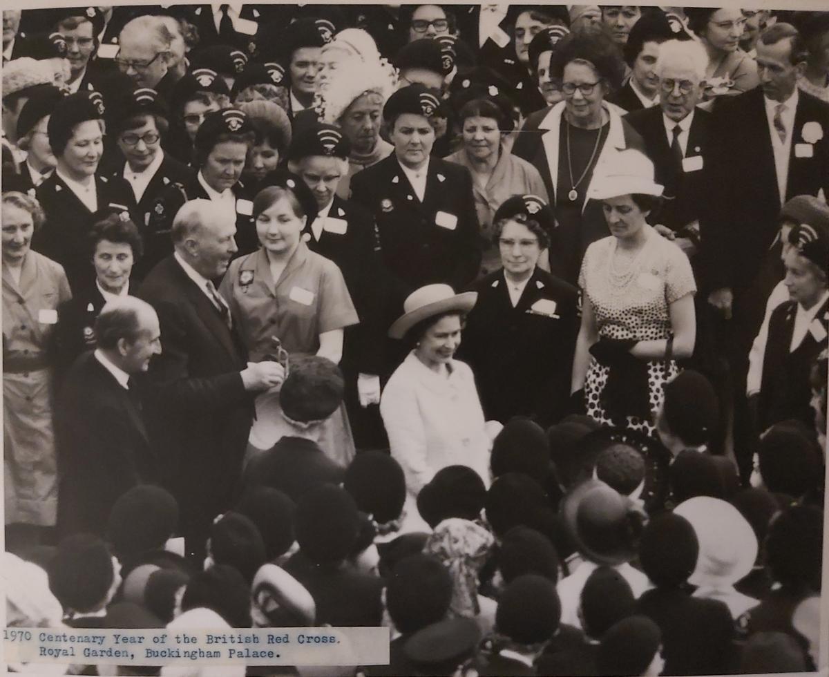 Her Majesty Queen Elizabeth II With British Red Cross Volunteers At The ...